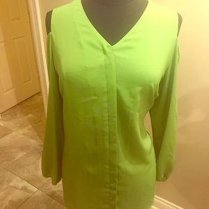 Chico’s size 2. Cold Shoulder Blouse. Color Kiwi